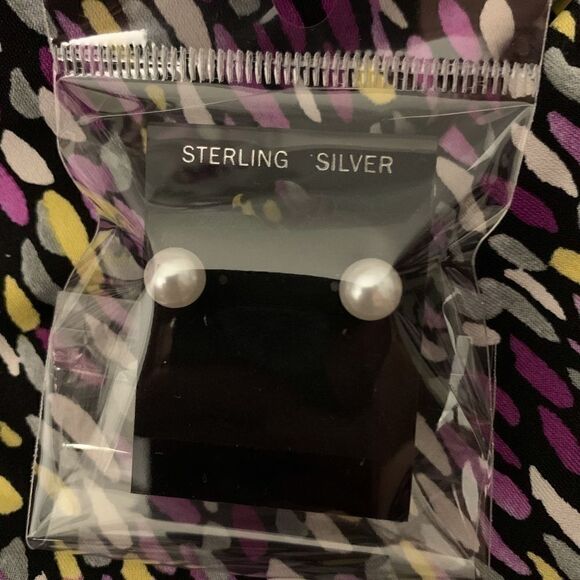 💐 925 Sterling Silver Simulated Pearl Earrings - Picture 4 of 8